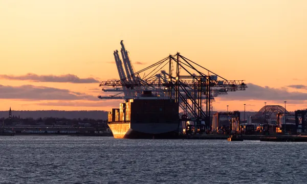 DDP Shipping News: U.S. De Minimis Exemption Elimination Upheld — What Importers Need to Know